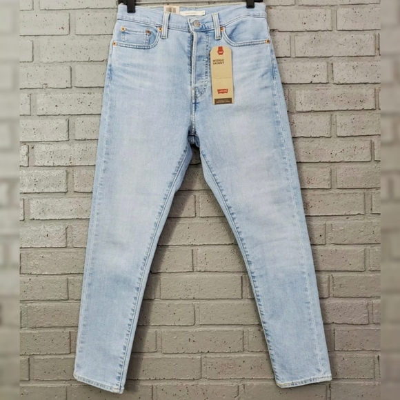 NWT Levi's Wedgie Skinny High Waist Jeans - Picture 2 of 3
